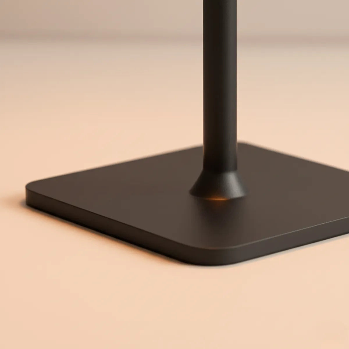 luminaria-abajur-de-mesa-led-touch-slim-preto-modernize-foto-frente-zoom-base-abajur-ambiente-neutro-bege