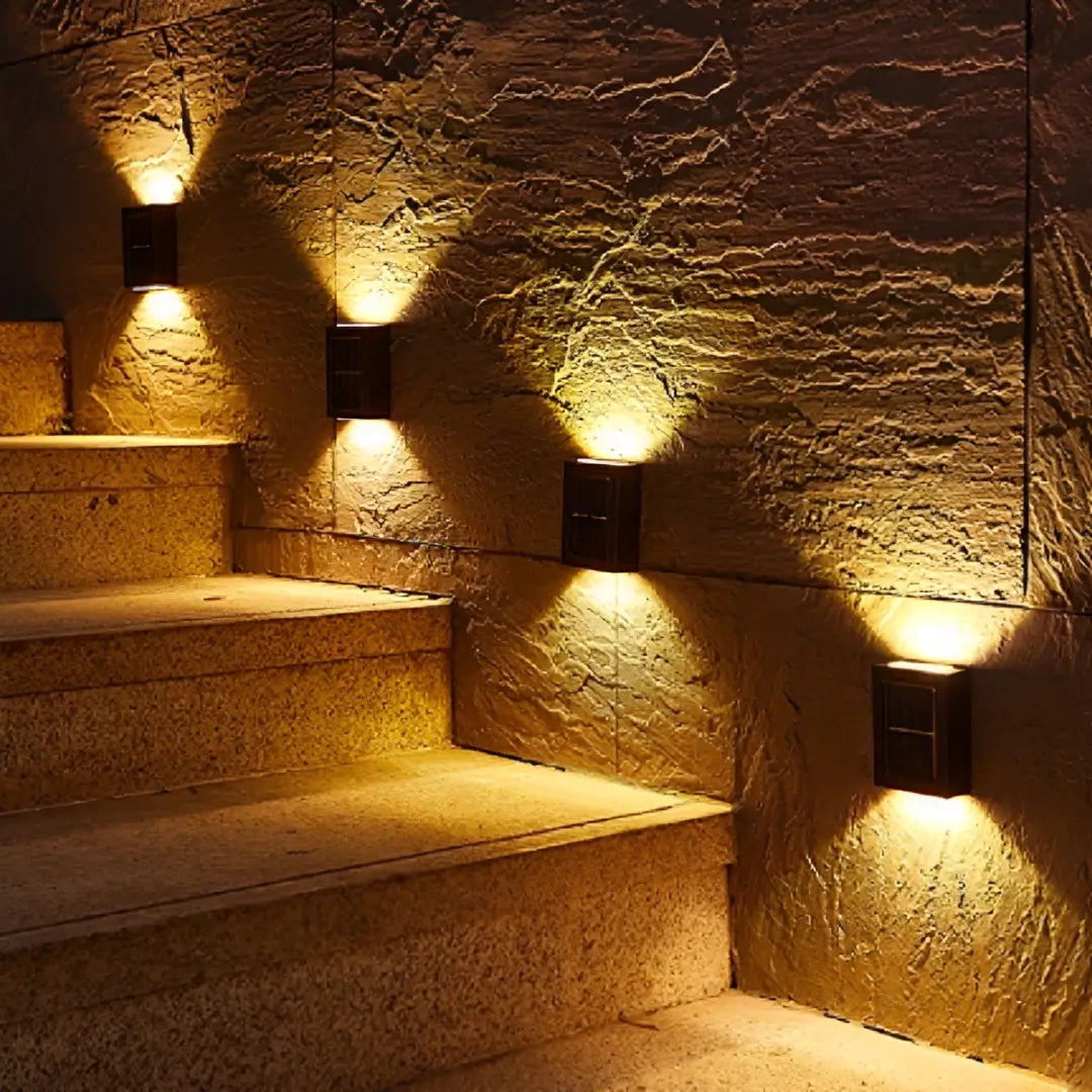Luminaria-de-parede-conjunto-arandela-externa-led-solar-modernize-foto-escadaria-iluminada-por-arandelas