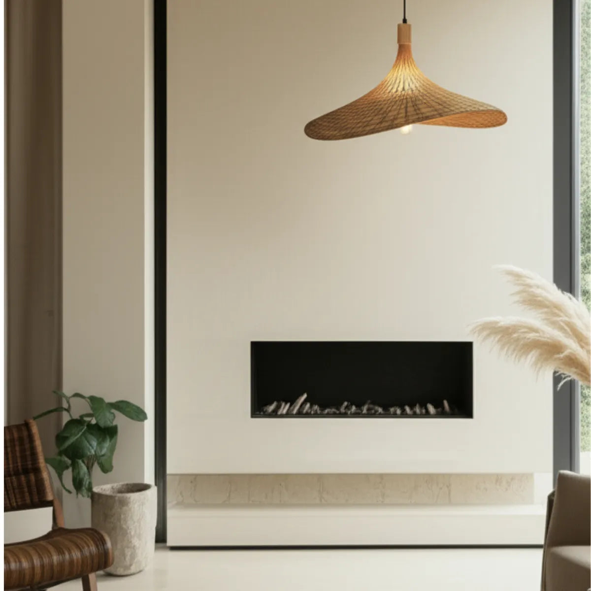 luminaria-de-teto-pendente-bambu-petala-modernize-foto-frente-luminaria-em-ambiente-minimalista-moderno-neutro-bege