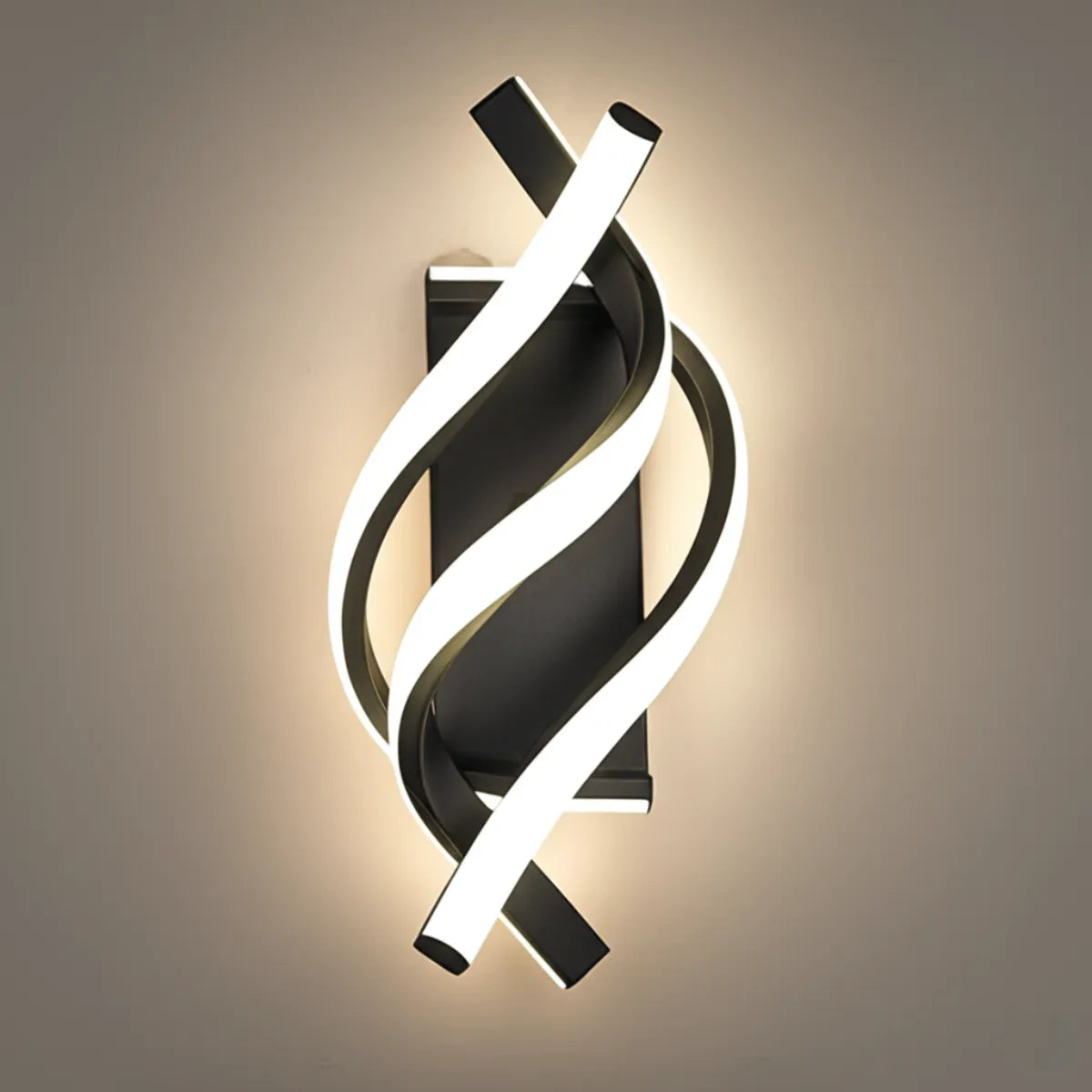 luminaria-de-parede-arandela-led-curve-preta-modernize-foto-frente-luminaria-iluminando-ambiente-neutro-bege-luz-fria