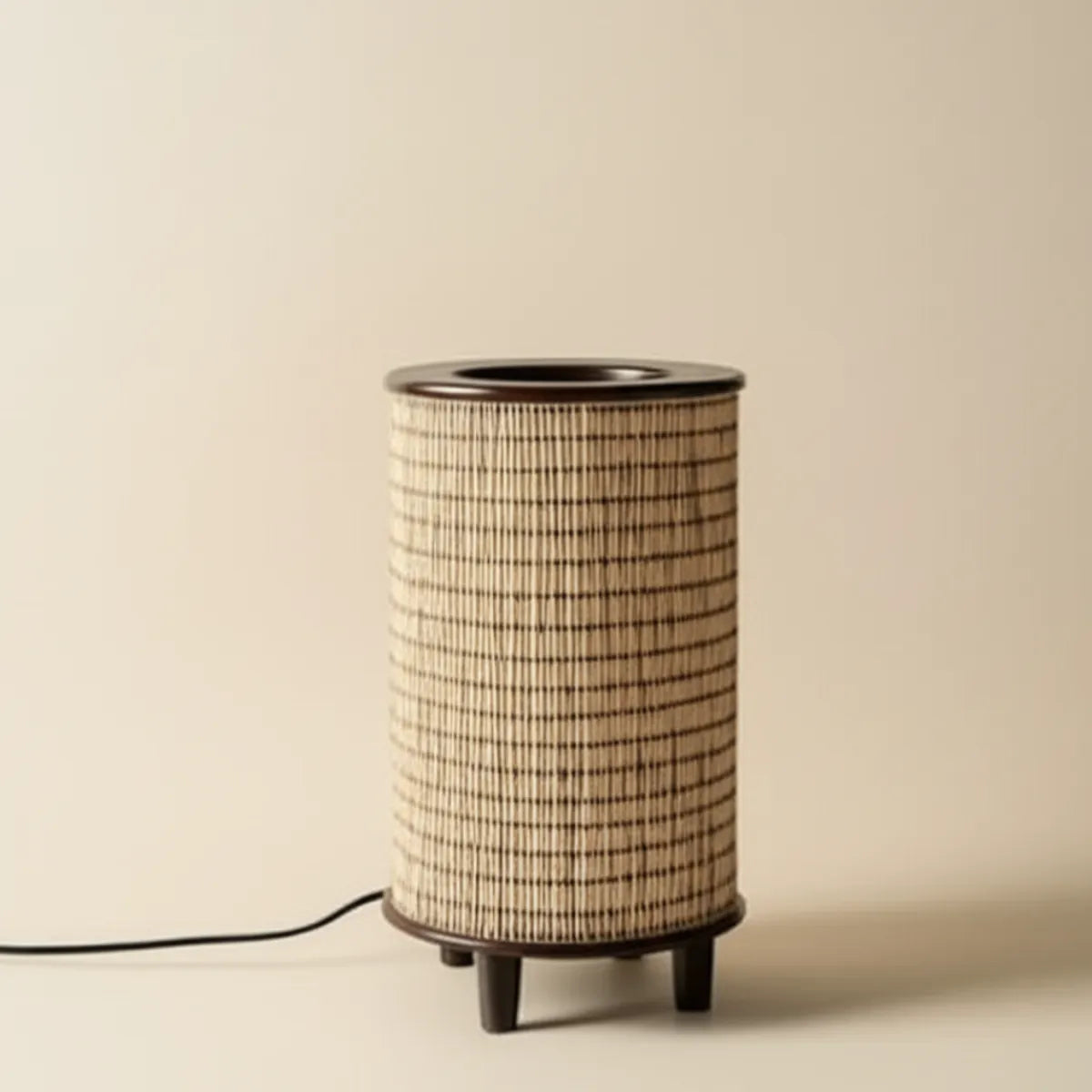 cupula-luminaria-abajur-de-mesa-de-madeira-modernize-foto-cupula-de-lampada-madeira-fundo-bege