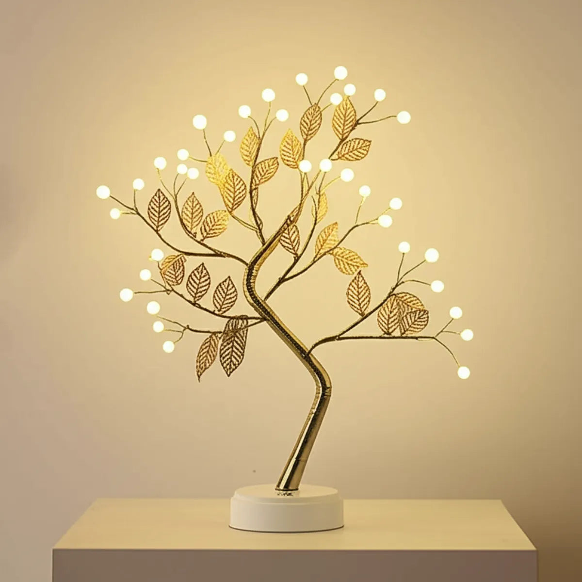 escultura-decorativa-luminaria-de-mesa-arvore-modernize-foto-frente-luz-fundo-bege
