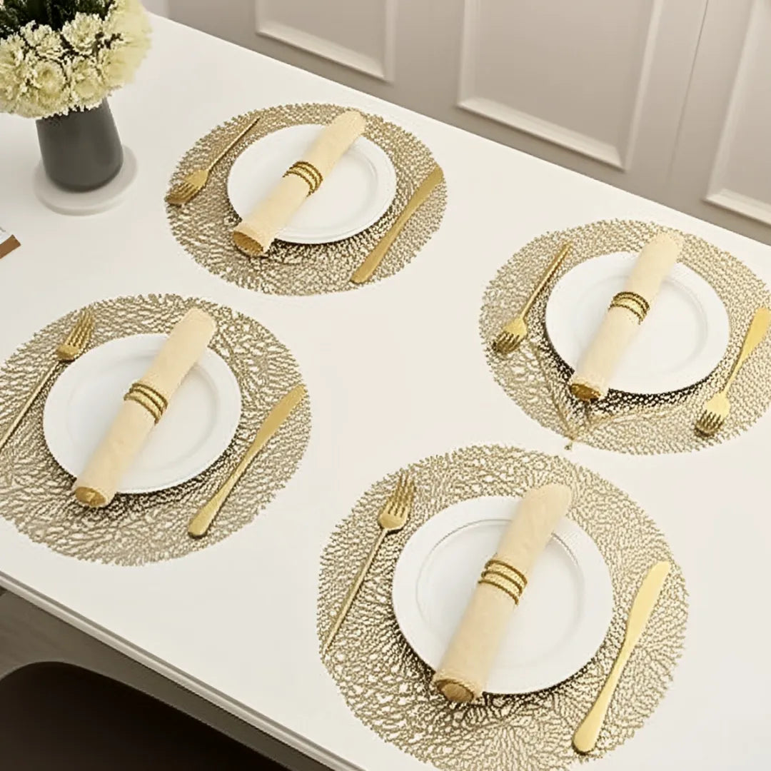 jogo-americano-redondo-sousplat-vazado-dourado-4-lugares-modernize-foto-sousplat-dourado-em-mesa-quatro-lugares