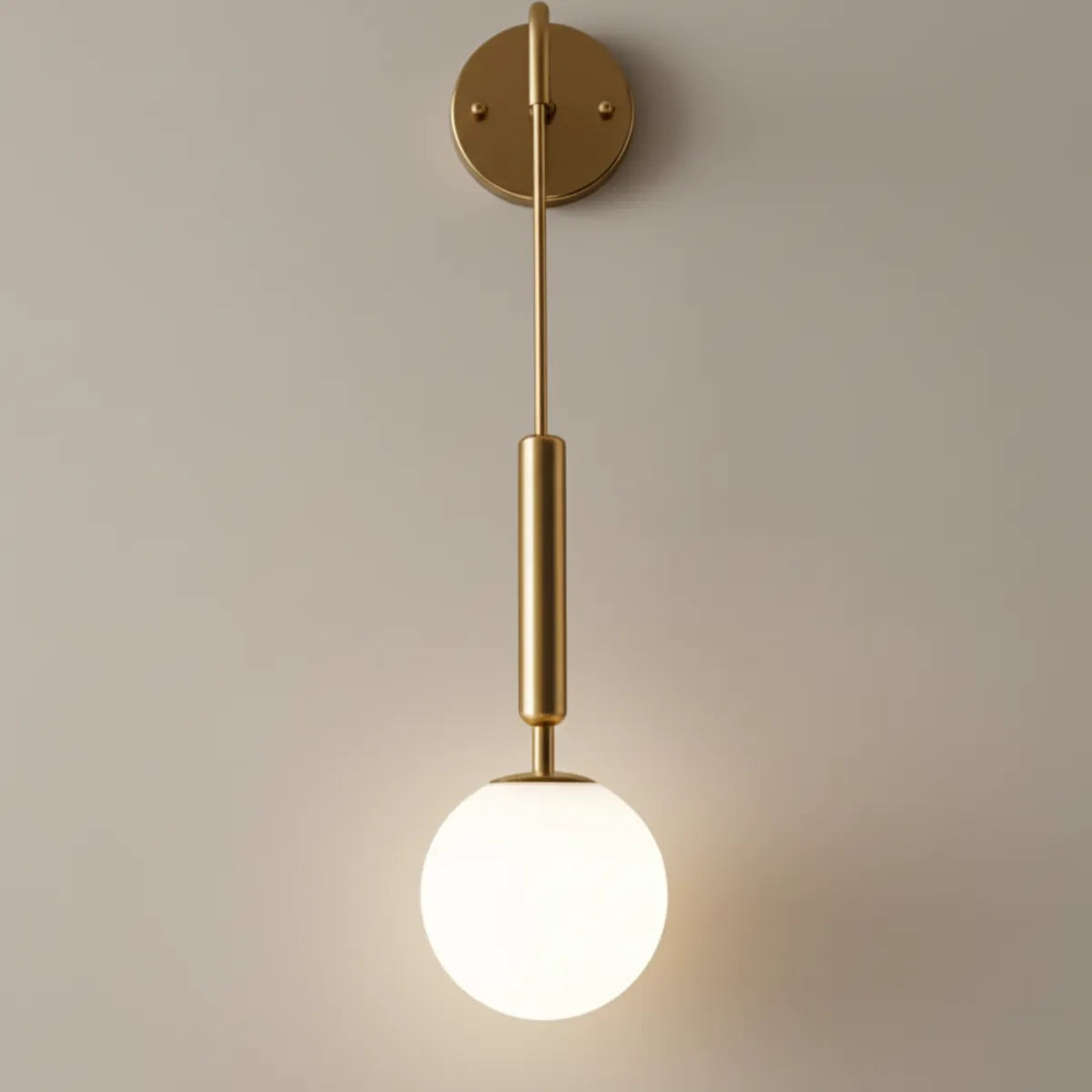 Luminaria-de-parede-arandela-led-perola-pendente-nordica-modernize-foto-frontal-arandela-dourada-em-parede-neutra