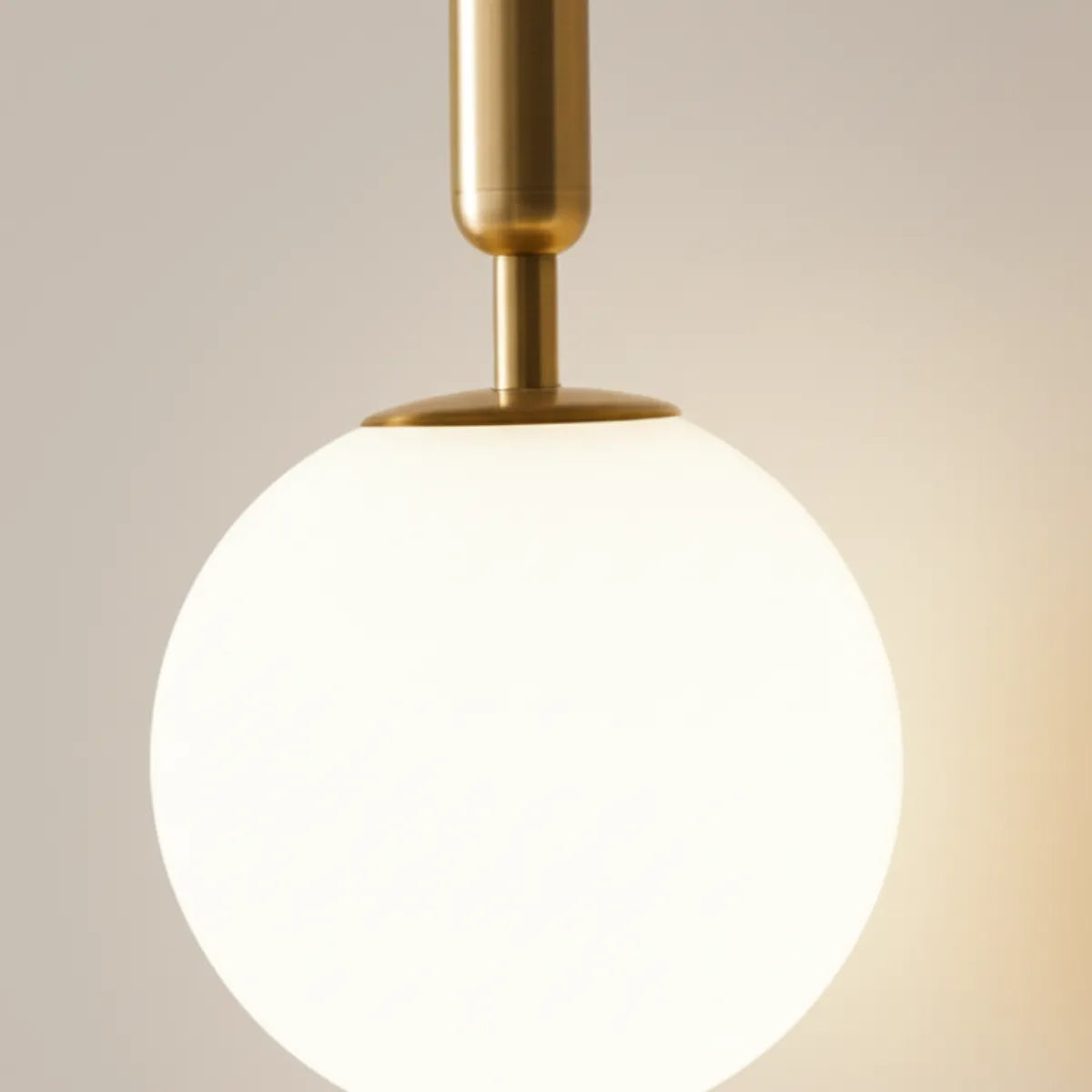 Luminaria-de-parede-arandela-led-perola-pendente-nordica-modernize-foto-zoom-perola-arandela-dourada-em-parede-neutra