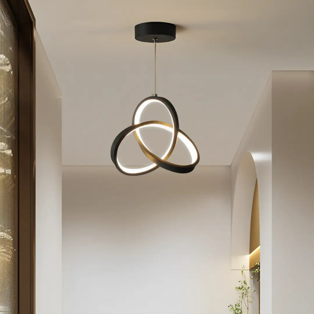 luminaria-de-teto-lustre-pendente-led-eternity-preto-modernize-foto-frente-pendurado-iluminando-sala-de-estar-aluminio-acrilico