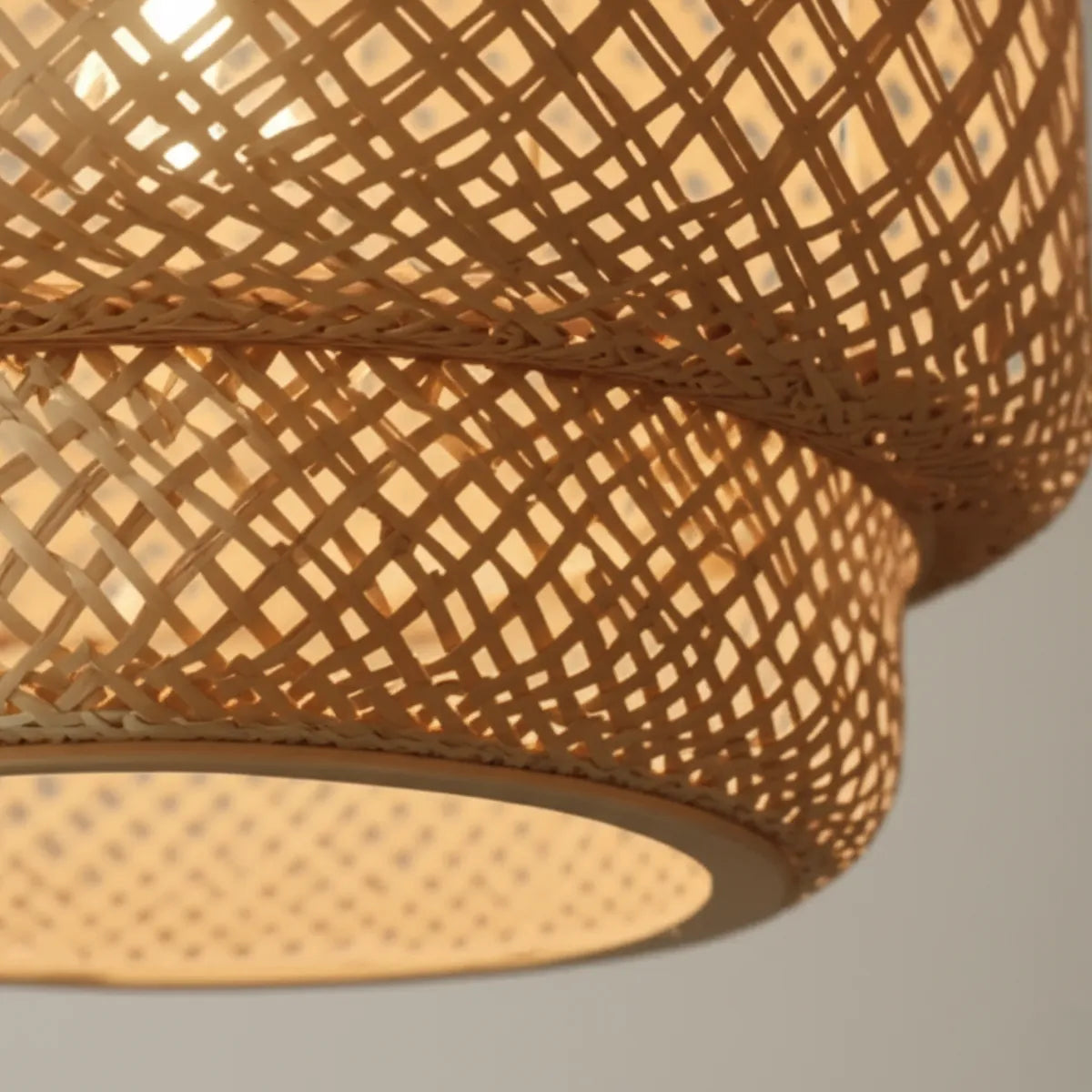 luminaria-de-teto-pendente-bambu-cilindrico-modernize-foto-zoom-pendente-de-bambu-em-fundo-neutro