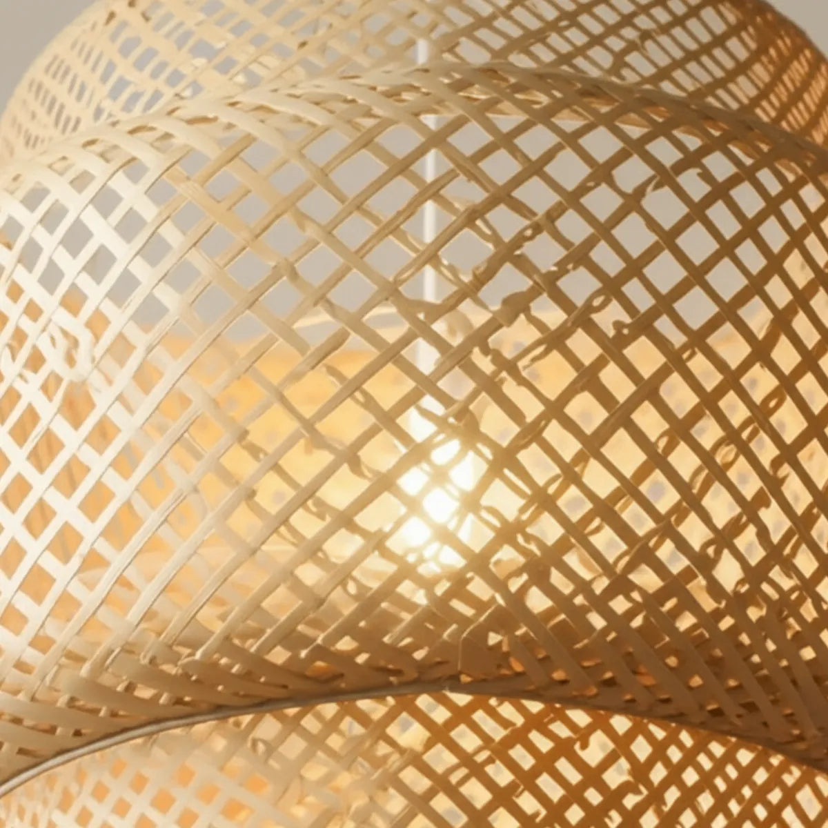 luminaria-de-teto-pendente-bambu-cilindrico-modernize-foto-zoom-pendente-de-bambu-em-fundo-liso