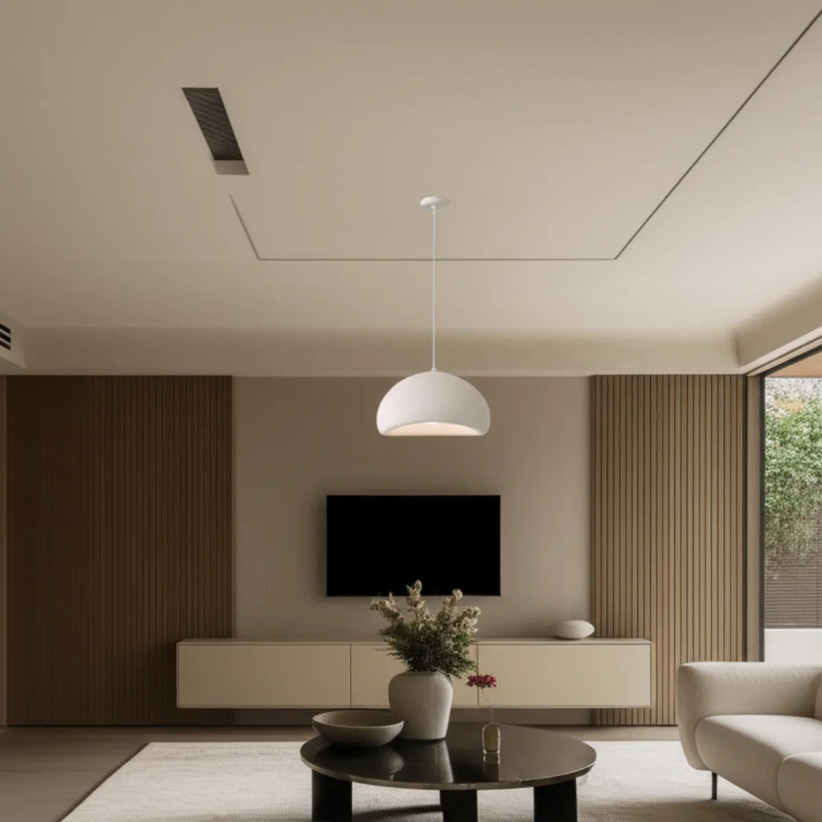 Luminaria-de-teto-pendente-japones-branco-modernize-foto-frente-luminaria-iluminando-ambiente-moderno-neutro-bege