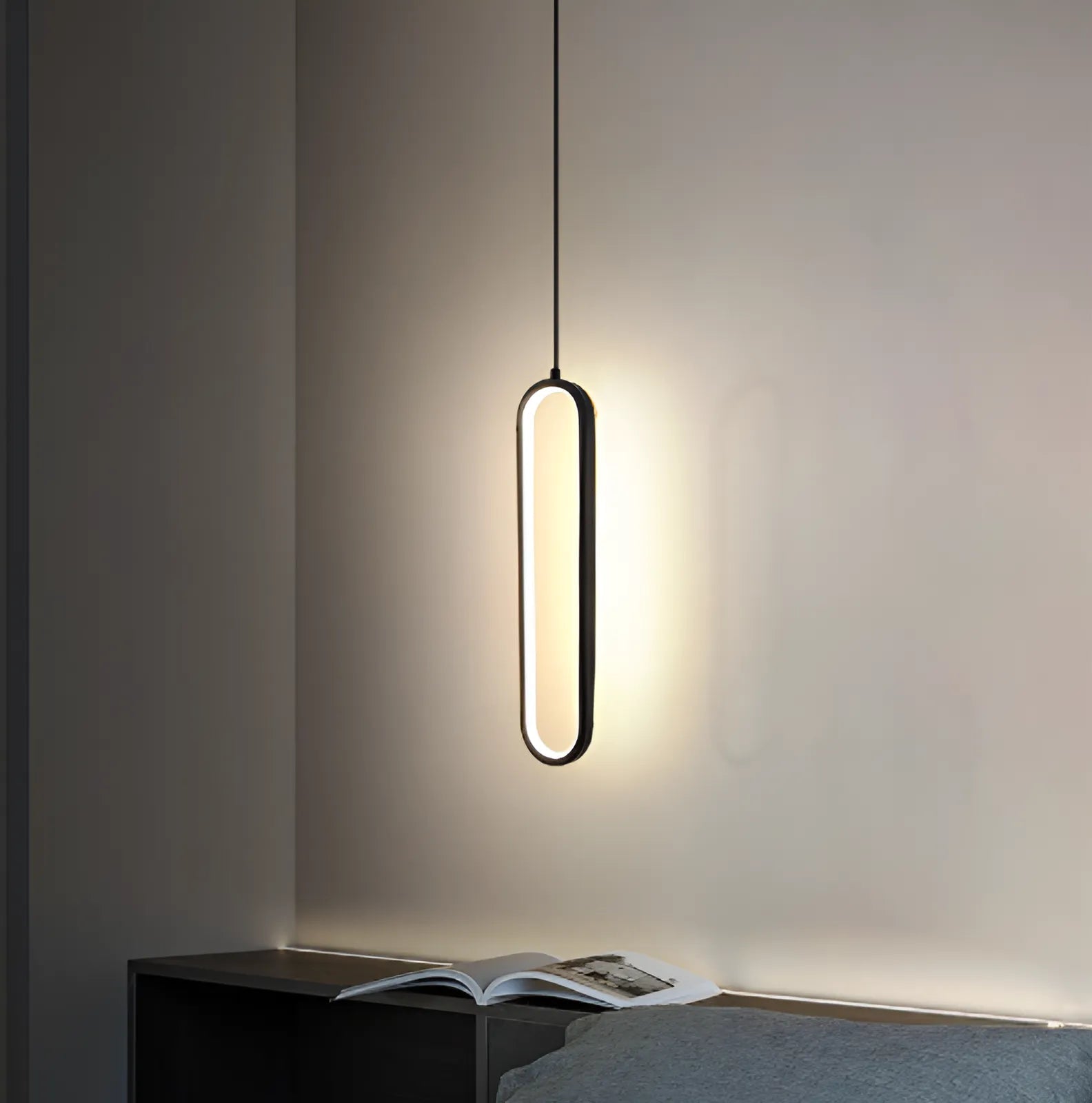 luminaria-de-teto-pendente-led-elipse-modernize-foto-lateral-pendurado-iluminando-quarto