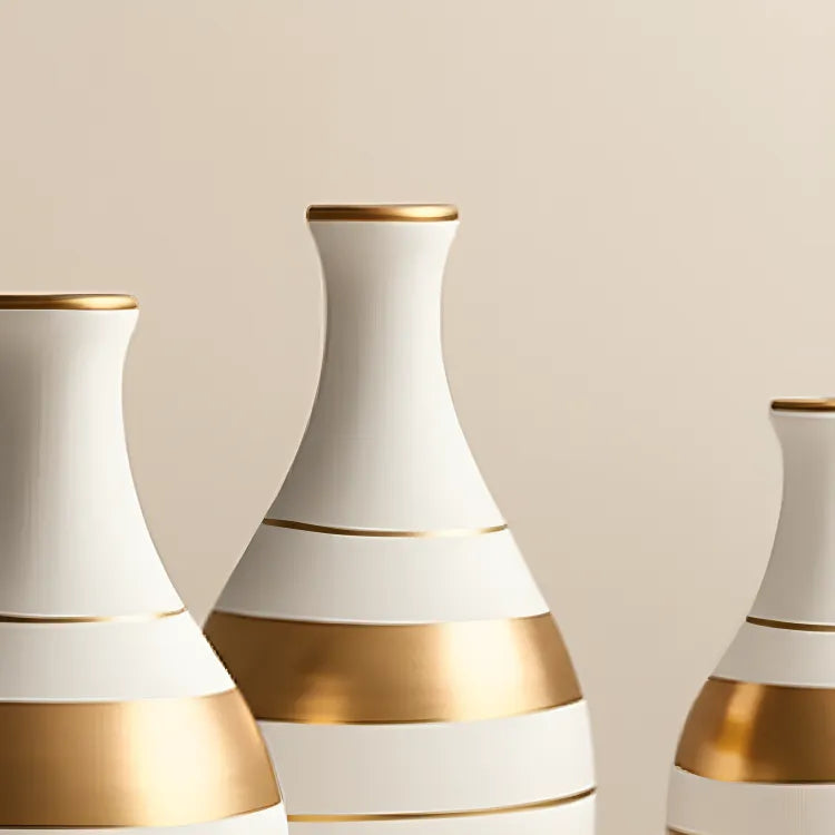vaso-decorativo-de-ceramica-para-mesa-branco-trio-portofino-modernize-foto-zoom-3-vasos-em-fundo-bege