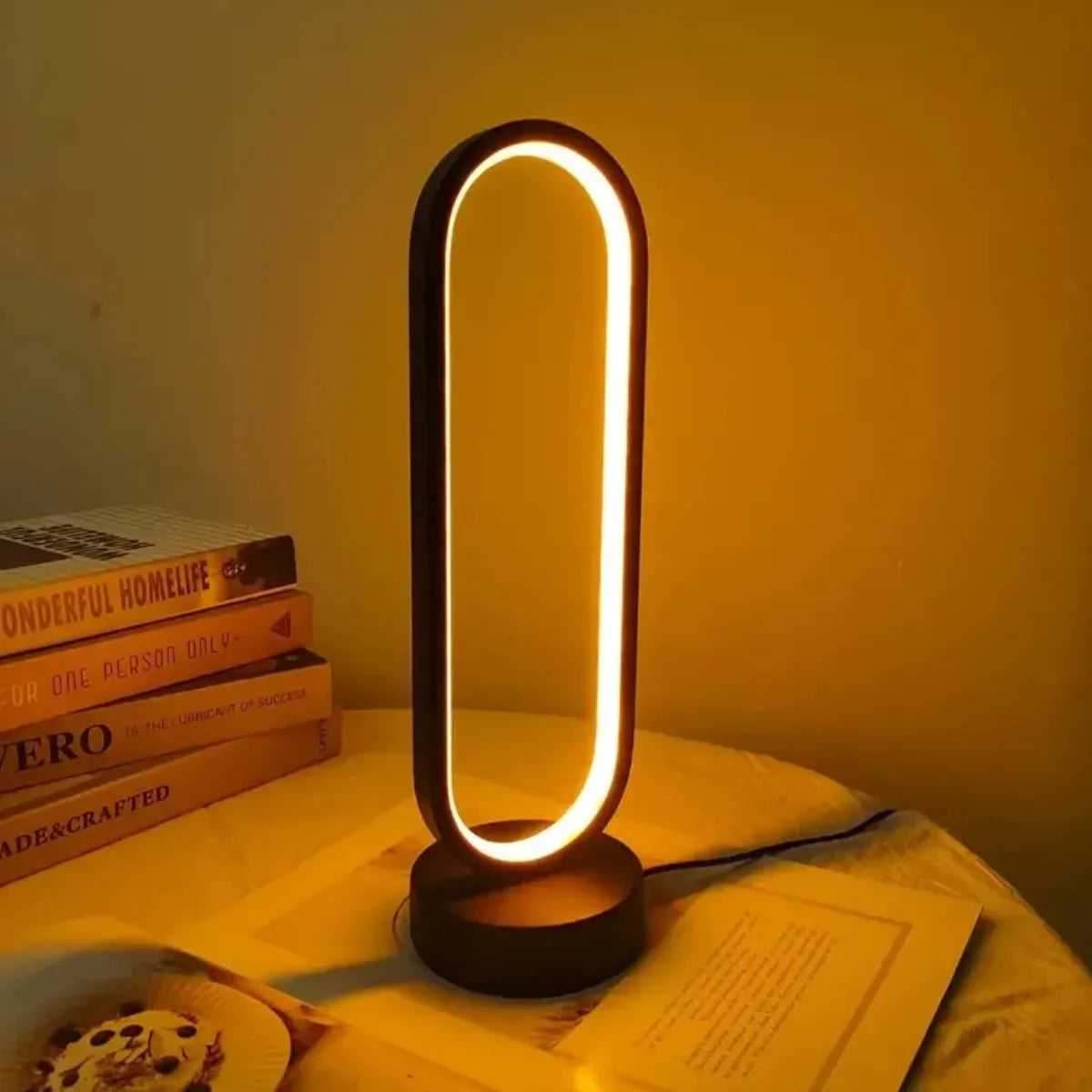 luminaria-abajur-de-mesa-led-elipse-modernize-foto-luminaria-em-mesa